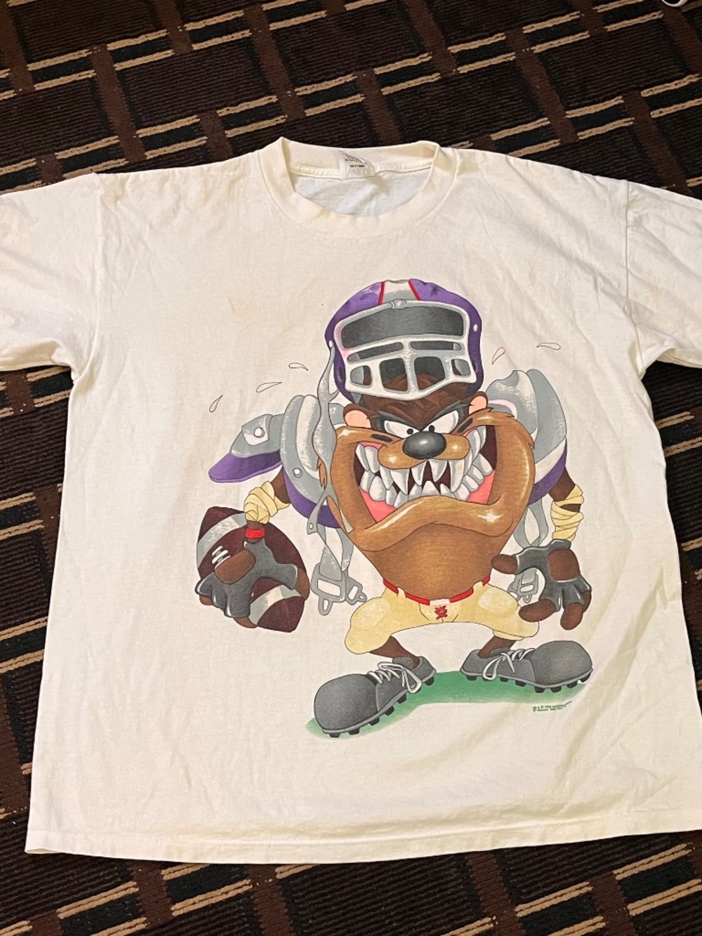 Vintage 90’s Wild Oats Tshirt Tasmanian Devil Football Player XL Looney Tunes